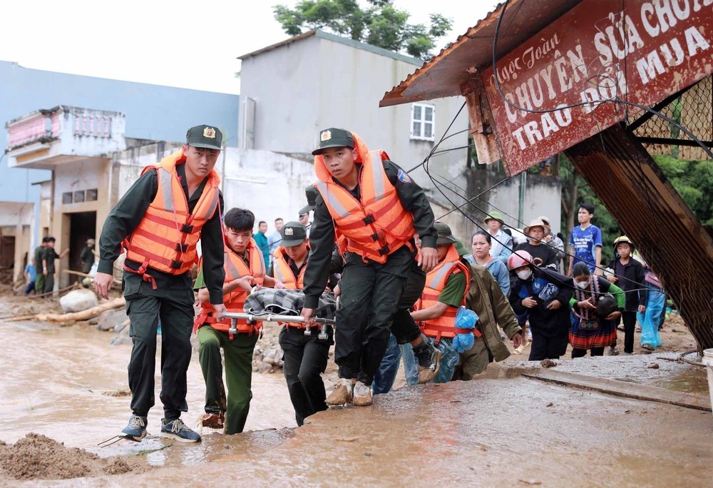 Mường Than (Lai Châu) tan hoang sau lũ quét, sạt lở đất - Ảnh 4. Mường Than (Lai Châu) tan hoang sau lũ quét, sạt lở đất - Ảnh 4.