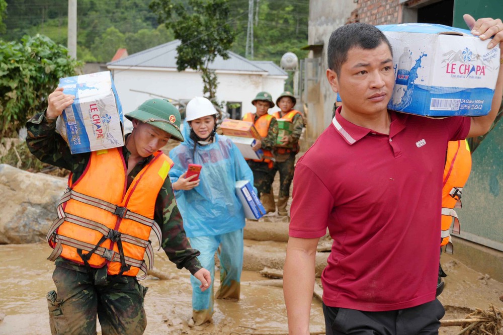 Mường Than (Lai Châu) tan hoang sau lũ quét, sạt lở đất - Ảnh 8. Mường Than (Lai Châu) tan hoang sau lũ quét, sạt lở đất - Ảnh 8.