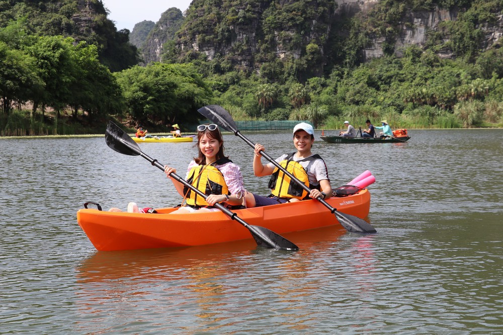 Xây dựng Đề án tỉnh Ninh Bình trở thành thành phố trực thuộc Trung ương vào năm 2030 - Ảnh 2. Xây dựng Đề án tỉnh Ninh Bình trở thành thành phố trực thuộc Trung ương vào năm 2030 - Ảnh 2.