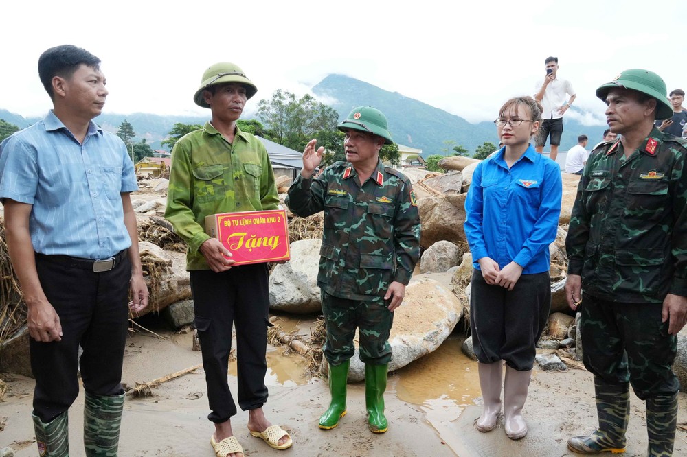 Điểm tựa của người dân vùng lũ Mường Than - Ảnh 3.