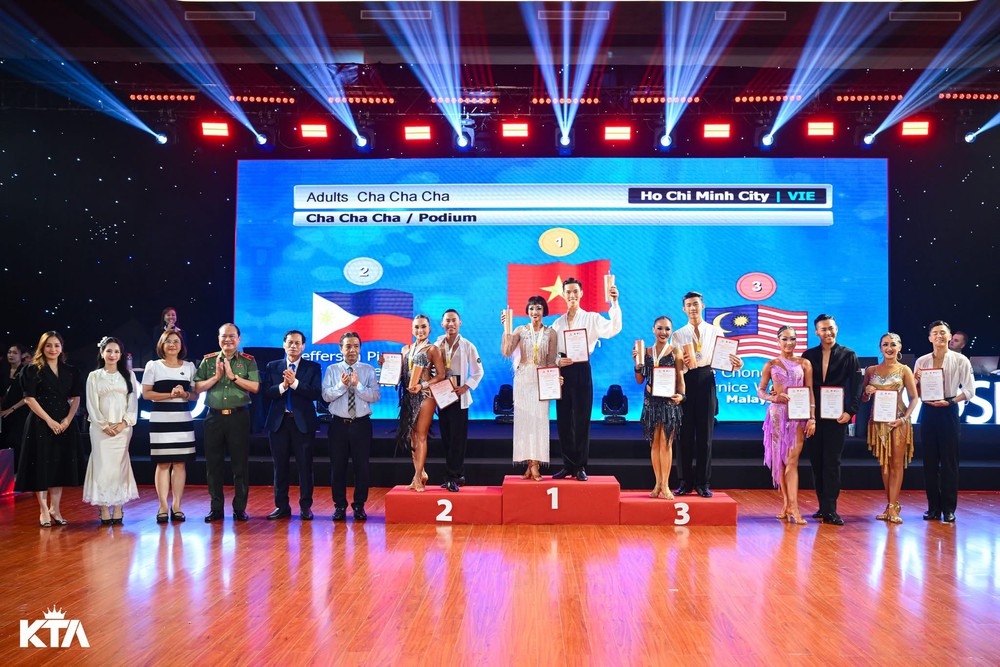 Ngọc An – Tố Uyên: Gieo muộn nhưng không lỡ mùa hoa - Ảnh 5. Ngọc An – Tố Uyên: Gieo muộn nhưng không lỡ mùa hoa - Ảnh 5.