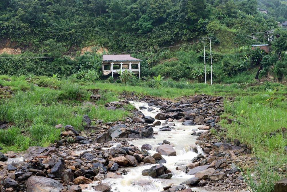 Khẩn trương sắp xếp, di dời nhân dân ở vùng có nguy cơ sạt lở, lũ quét tại Sơn La - Ảnh 2. Khẩn trương sắp xếp, di dời nhân dân ở vùng có nguy cơ sạt lở, lũ quét tại Sơn La - Ảnh 2.
