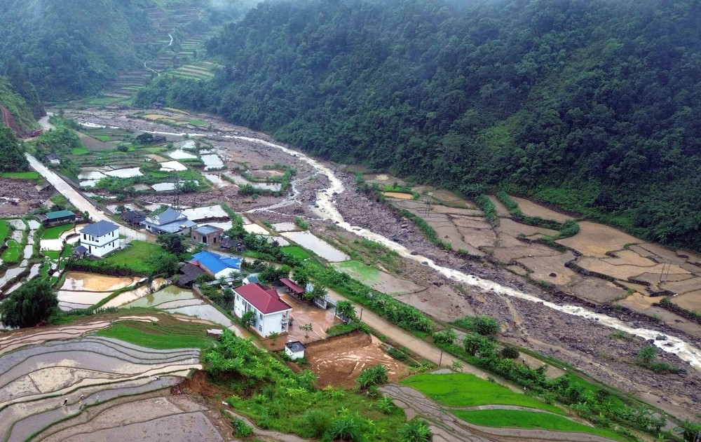 Khẩn trương sắp xếp, di dời nhân dân ở vùng có nguy cơ sạt lở, lũ quét tại Sơn La - Ảnh 10. Khẩn trương sắp xếp, di dời nhân dân ở vùng có nguy cơ sạt lở, lũ quét tại Sơn La - Ảnh 10.