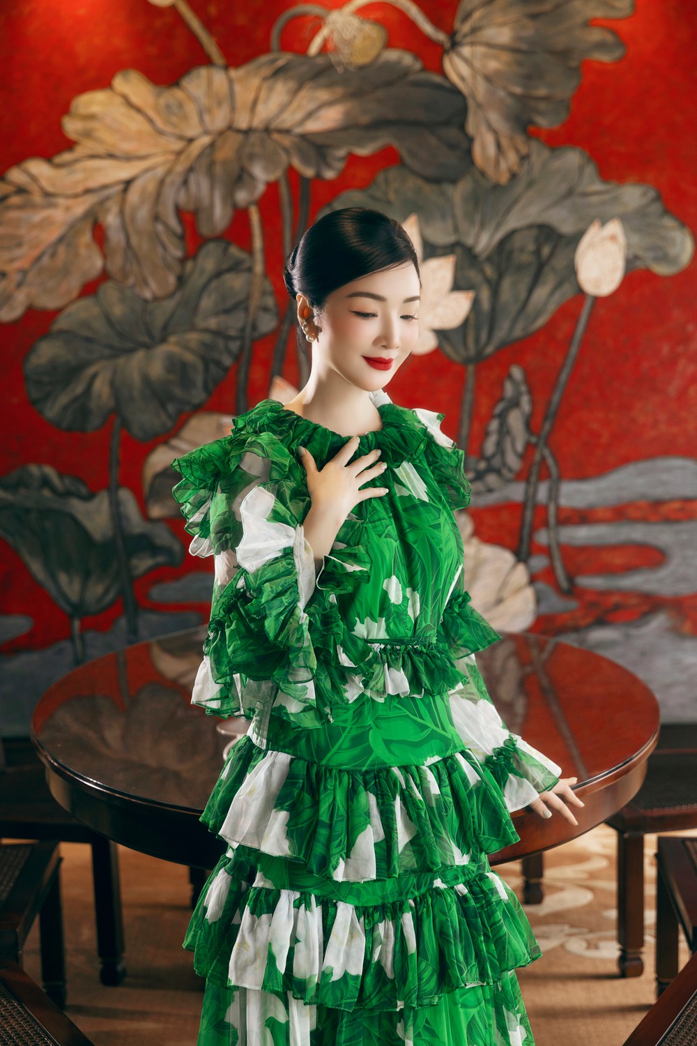 Giáng My bay bổng với đầm hoa đi nghỉ dưỡng - Ảnh 3. Giáng My bay bổng với đầm hoa đi nghỉ dưỡng - Ảnh 3.