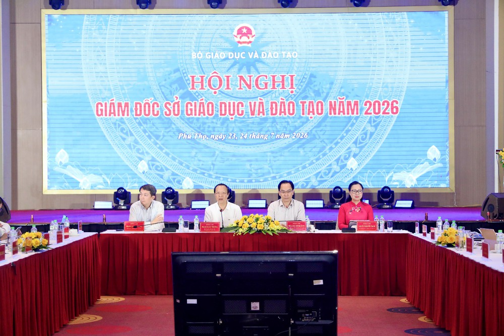 Đề xuất giữ ổn định Kỳ thi tốt nghiệp Trung học Phổ thông, chuẩn bị lộ trình thi trên máy tính - Ảnh 1.