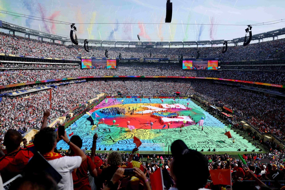 Madonna, BTS, Justin Bieber hưởng lợi lớn sau show giữa giờ chung kết World Cup 2026 - Ảnh 1. Madonna, BTS, Justin Bieber hưởng lợi lớn sau show giữa giờ chung kết World Cup 2026 - Ảnh 1.