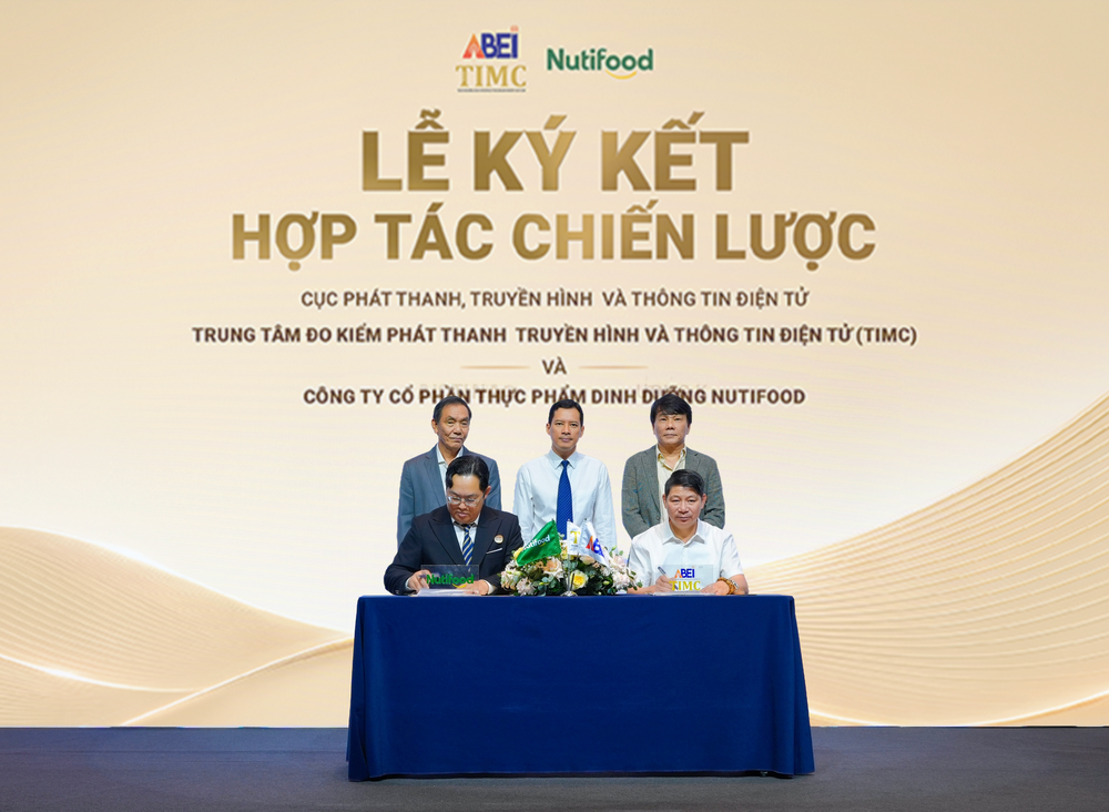 Nutifood hợp tác đào tạo nguồn nhân lực truyền thông số - Ảnh 1. Nutifood hợp tác đào tạo nguồn nhân lực truyền thông số - Ảnh 1.