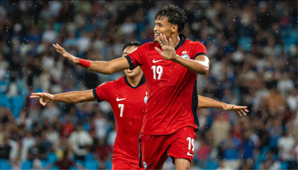 ĐT Singapore thắng Campuchia 2-1 ở trận ra quân ASEAN Cup 2026 - Ảnh 1. ĐT Singapore thắng Campuchia 2-1 ở trận ra quân ASEAN Cup 2026 - Ảnh 1.