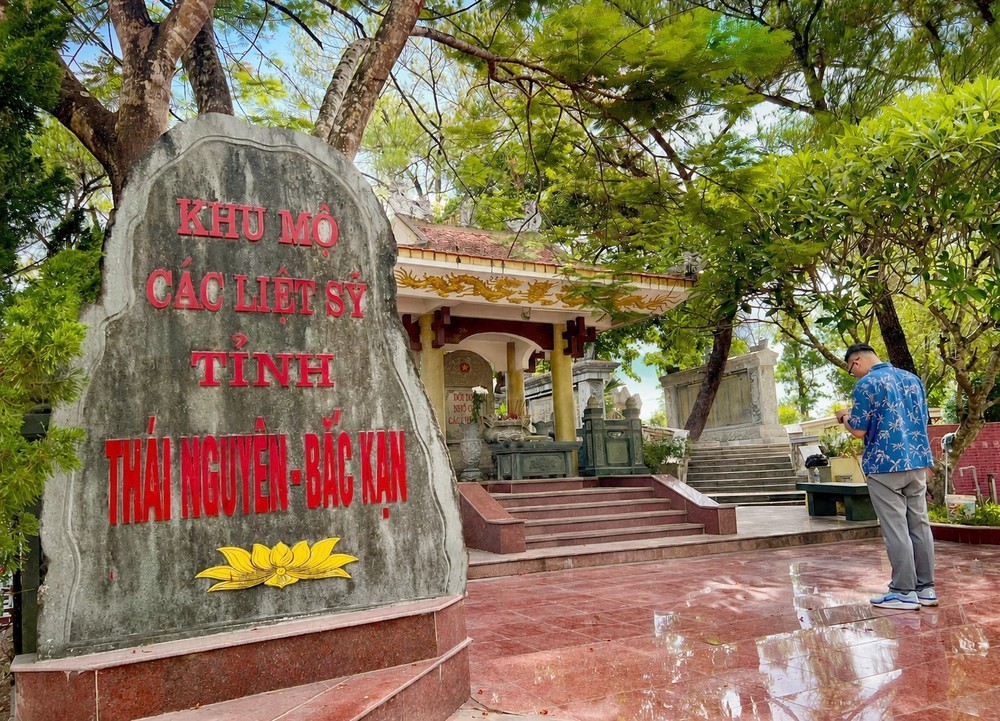 Không gian kiến trúc đặc biệt giữa đại ngàn Trường Sơn - Ảnh 10.