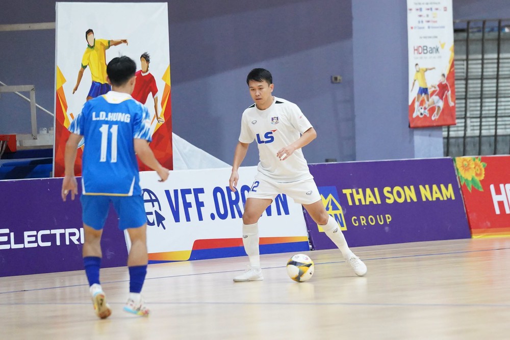16 năm chờ đợi và cái kết ngọt ngào của Thái Sơn Bắc - Ảnh 1. 16 năm chờ đợi và cái kết ngọt ngào của Thái Sơn Bắc - Ảnh 1.