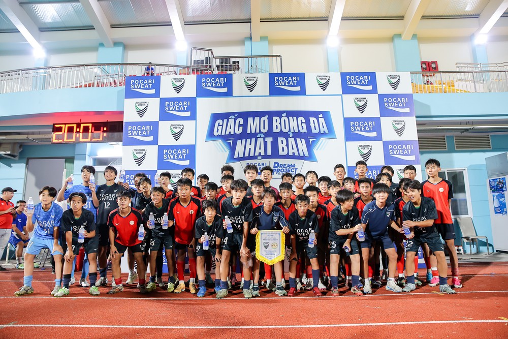 Bóng đá Nhật Bản đến gần hơn với cầu thủ trẻ Việt Nam - Ảnh 2. Bóng đá Nhật Bản đến gần hơn với cầu thủ trẻ Việt Nam - Ảnh 2.