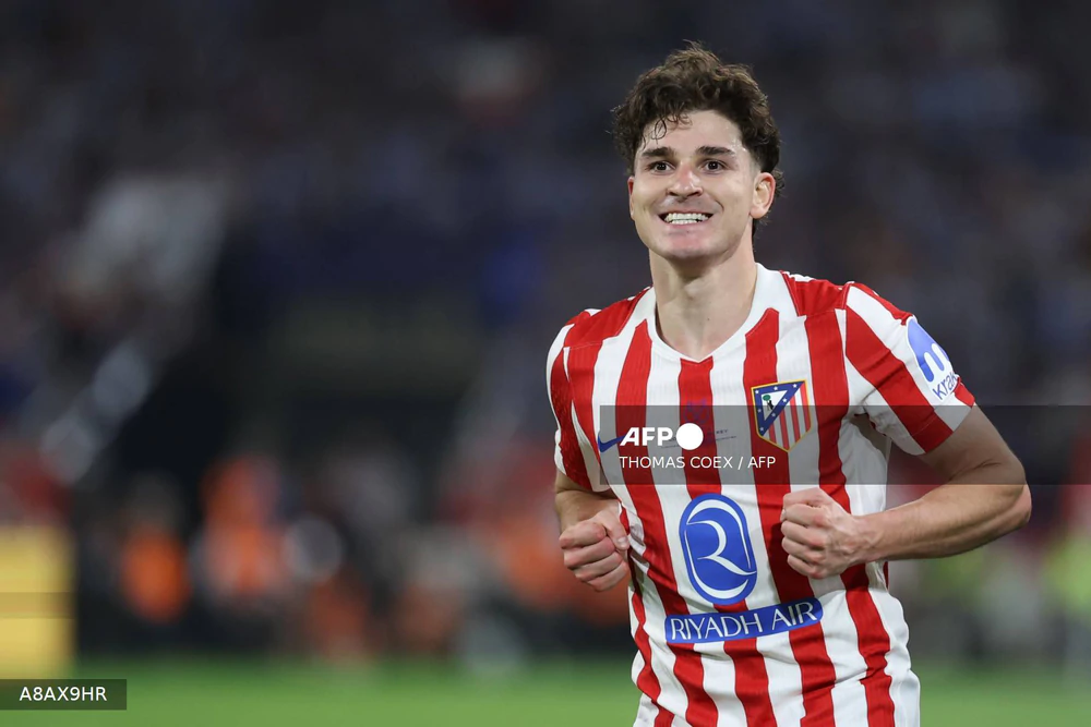 Barcelona quyết mua bằng được Julian Alvarez. Ảnh: AFP/TTXVN Barcelona quyết mua bằng được Julian Alvarez. Ảnh: AFP/TTXVN