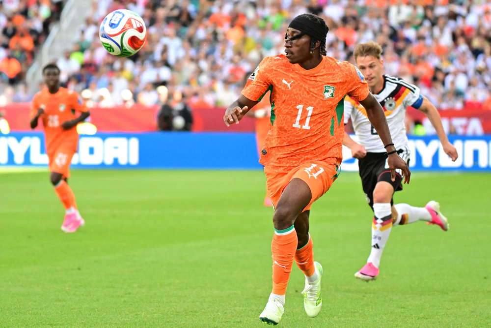 Yan Diomande chọn Real Madrid: Tương lai đế chế Florentino Perez - Ảnh 1.