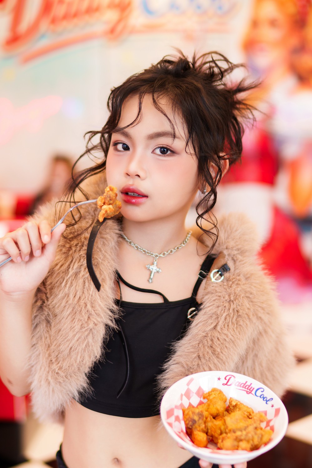 Trúc Hà chuẩn fashionista trong bộ ảnh mới - Ảnh 2. Trúc Hà chuẩn fashionista trong bộ ảnh mới - Ảnh 2.