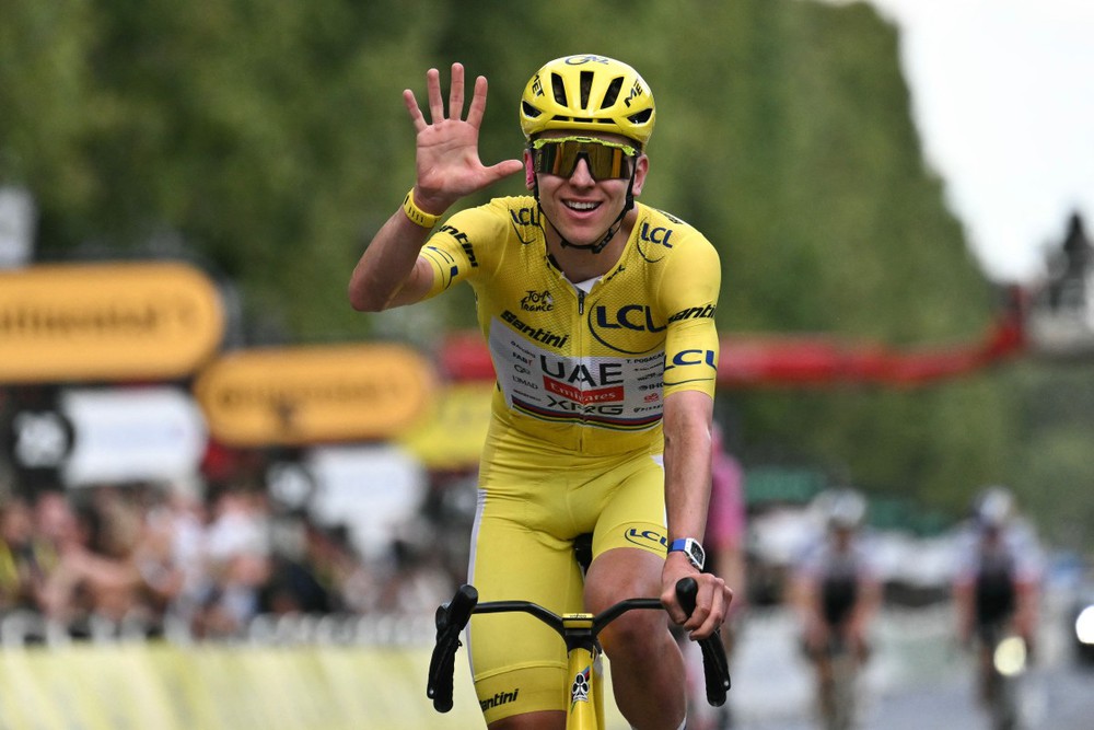 Tadej Pogacar cân bằng kỷ lục 5 lần vô địch Tour de France, đi vào lịch sử đua xe đạp thế giới - Ảnh 1. Tour de France