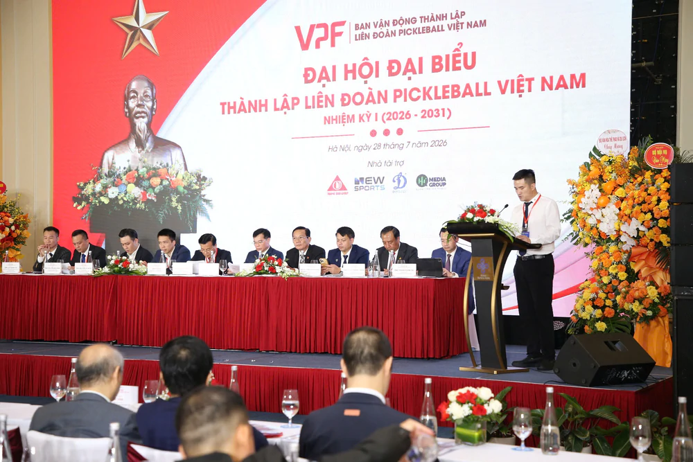 Ra mắt Liên đoàn Pickleball Việt Nam: Ông Lê Văn Thành giữ chức Chủ tịch nhiệm kỳ I (2026-2031) - Ảnh 1. Ra mắt Liên đoàn Pickleball Việt Nam: Ông Lê Văn Thành giữ chức Chủ tịch nhiệm kỳ I (2026-2031) - Ảnh 1.