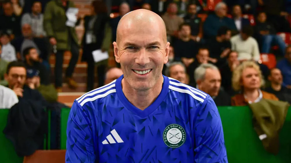 Zidane chính thức dẫn dắt tuyển Pháp, tiết lộ lý do từ chối mọi CLB suốt 5 năm - Ảnh 1.