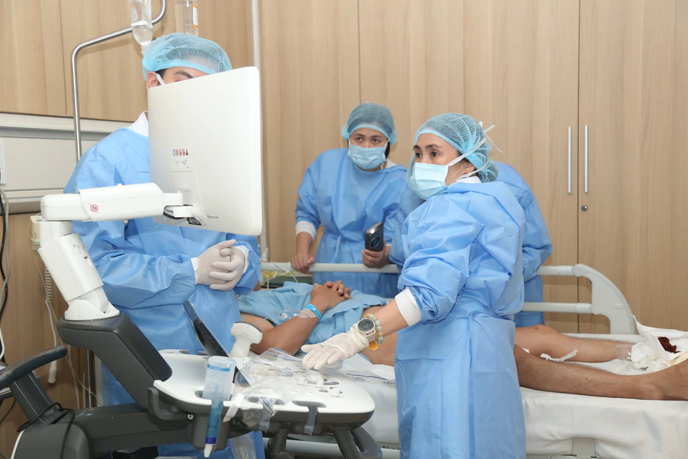 Ca ghép dương vật đầu tiên từ người hiến chết não tại Việt Nam - Ảnh 3.