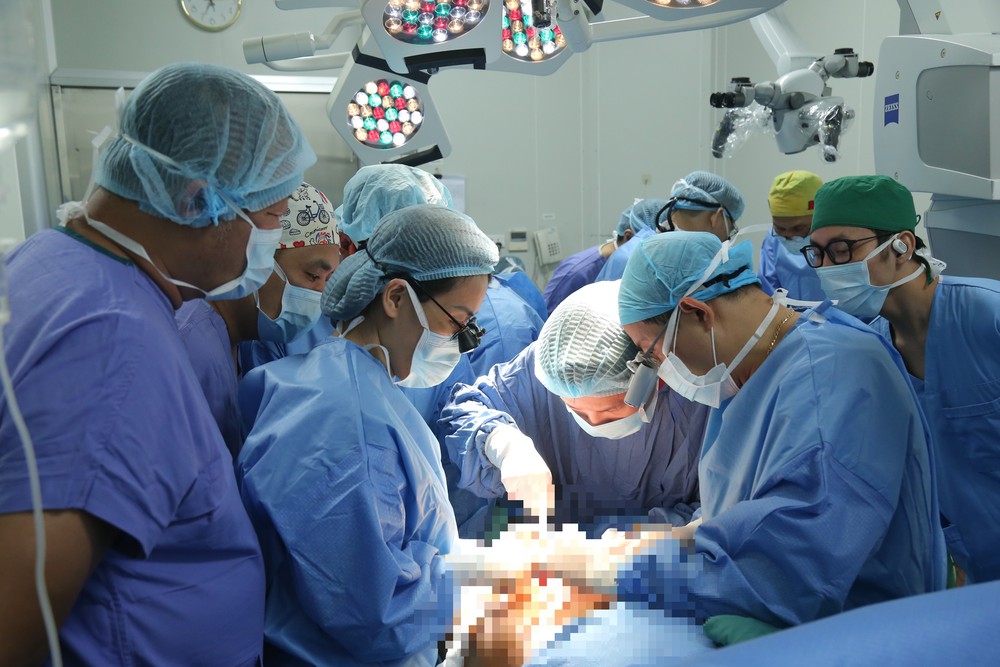Ca ghép dương vật đầu tiên từ người hiến chết não tại Việt Nam - Ảnh 2.