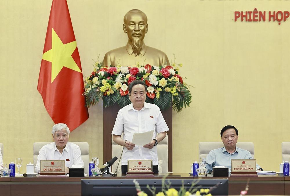 Bế mạc Phiên họp thứ 4 của Ủy ban Thường vụ Quốc hội - Ảnh 1.