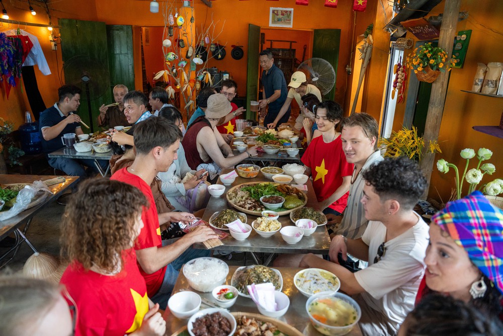 Không phải một kỳ quan, Mường Cốc làm du lịch từ cuộc sống thật - Ảnh 2. Không phải một kỳ quan, Mường Cốc làm du lịch từ cuộc sống thật - Ảnh 2.