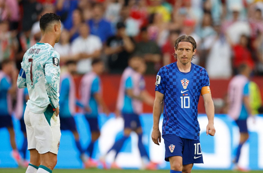 World Cup 2026 24h: Ronaldo ca ngợi Modric là "huyền thoại", Keisuke Honda bất ngờ xin dẫn dắt tuyển Nhật Bản - Ảnh 1. World Cup 2026 24h: Ronaldo ca ngợi Modric là "huyền thoại", Keisuke Honda bất ngờ xin dẫn dắt tuyển Nhật Bản - Ảnh 1.