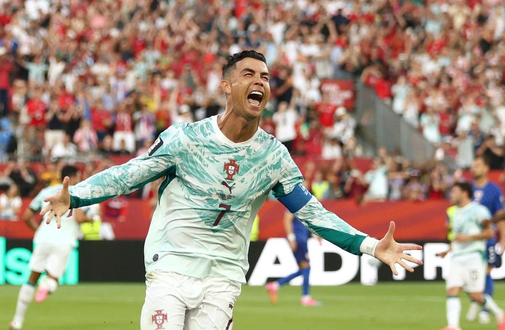 VIDEO clip highlight bàn thắng trận Bồ Đào Nha vs Croatia, vòng 32 đội World Cup 2026 - Ảnh 4. VIDEO clip highlight bàn thắng trận Bồ Đào Nha vs Croatia, vòng 32 đội World Cup 2026 - Ảnh 4.