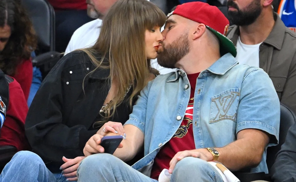 Đám cưới thế kỷ của Taylor Swift và Travis Kelce: Điều gì đang chờ đợi cặp đôi quyền lực? - Ảnh 7. Đám cưới thế kỷ của Taylor Swift và Travis Kelce: Điều gì đang chờ đợi cặp đôi quyền lực? - Ảnh 7.