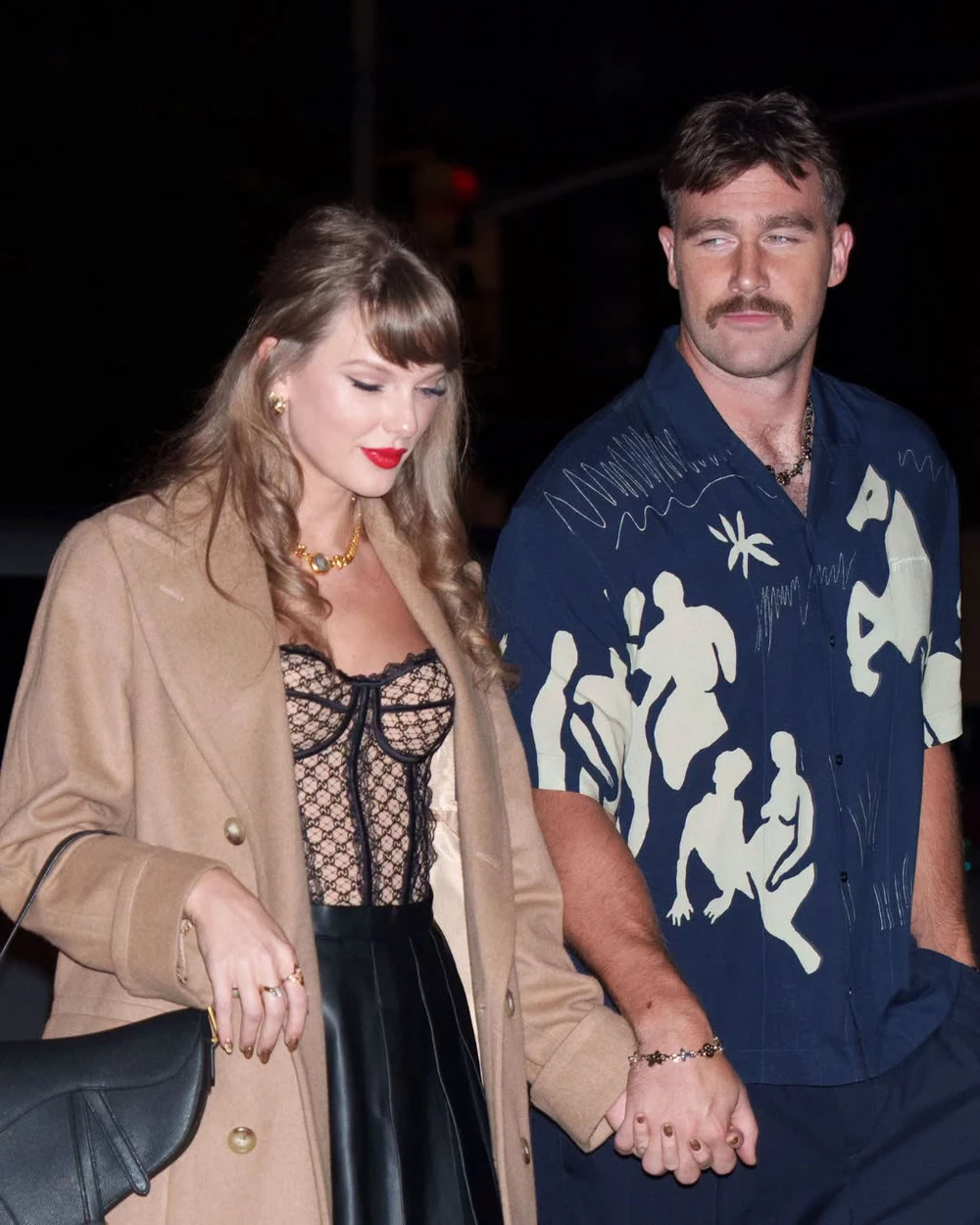 Đám cưới thế kỷ của Taylor Swift và Travis Kelce: Điều gì đang chờ đợi cặp đôi quyền lực? - Ảnh 9. Đám cưới thế kỷ của Taylor Swift và Travis Kelce: Điều gì đang chờ đợi cặp đôi quyền lực? - Ảnh 9.