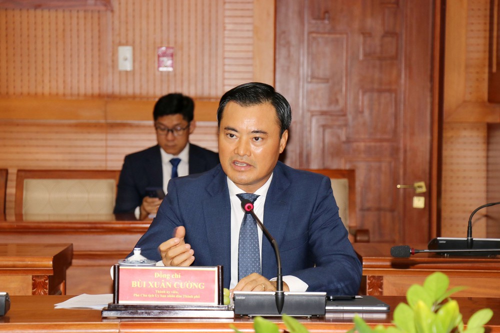 Thủ tướng phê chuẩn miễn nhiệm chức vụ Phó Chủ tịch UBND Thành phố Hồ Chí Minh để nhận nhiệm vụ mới - Ảnh 1. Thủ tướng phê chuẩn miễn nhiệm chức vụ Phó Chủ tịch UBND Thành phố Hồ Chí Minh để nhận nhiệm vụ mới - Ảnh 1.