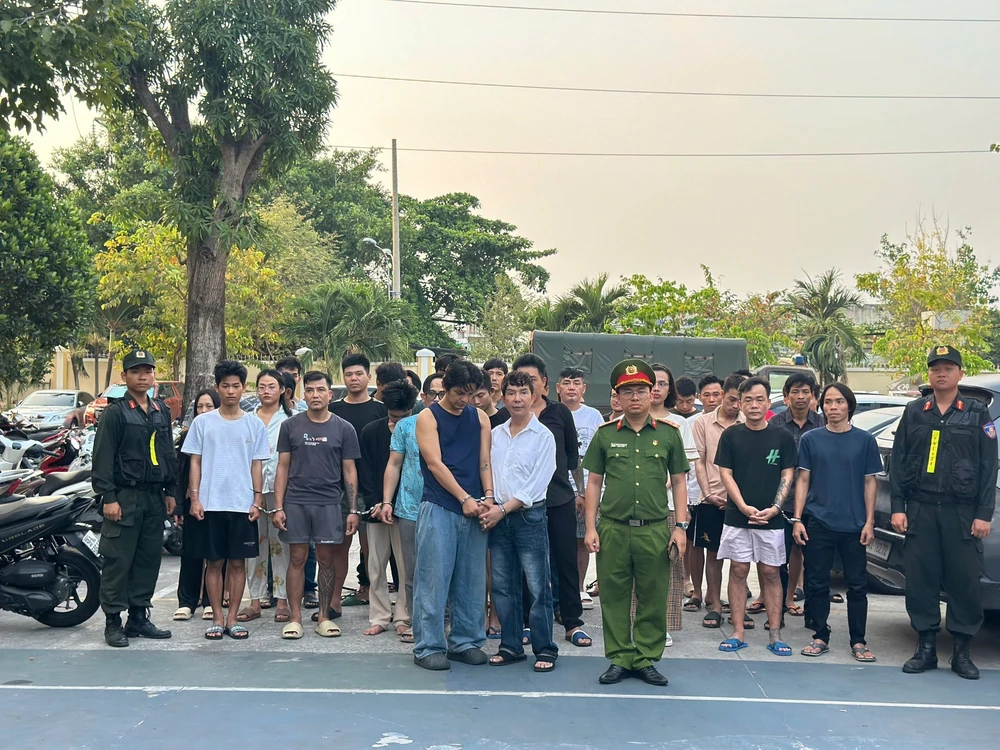 Danh tiếng không đứng ngoài pháp luật - Ảnh 4.