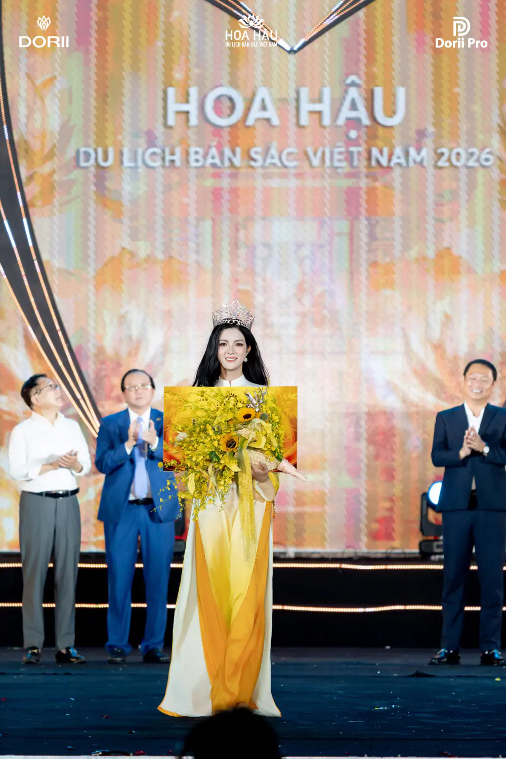 Vũ Thị Thảo đăng quang Hoa hậu Du lịch Bản sắc Việt Nam 2026 - Ảnh 3. Vũ Thị Thảo đăng quang Hoa hậu Du lịch Bản sắc Việt Nam 2026 - Ảnh 3.