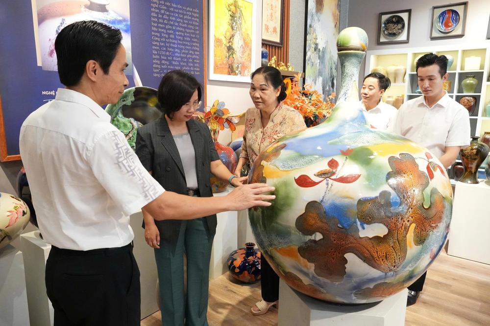 Phát triển kinh tế tập thể gắn với bảo tồn và phát huy giá trị làng nghề - Ảnh 5. Phát triển kinh tế tập thể gắn với bảo tồn và phát huy giá trị làng nghề - Ảnh 5.