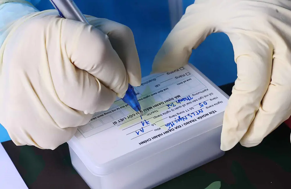 Hà Nội triển khai việc khai quật, lấy mẫu và bàn giao mẫu hài cốt liệt sĩ - Ảnh 23.