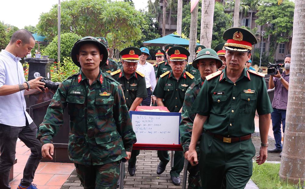 Hà Nội triển khai việc khai quật, lấy mẫu và bàn giao mẫu hài cốt liệt sĩ - Ảnh 22.
