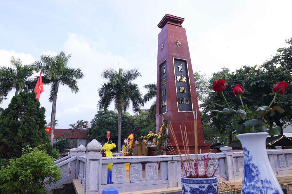 Hà Nội triển khai việc khai quật, lấy mẫu và bàn giao mẫu hài cốt liệt sĩ - Ảnh 1.