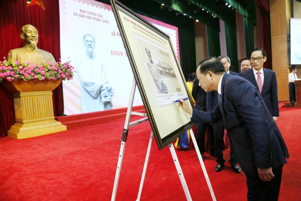 Phát hành bộ tem Kỷ niệm 300 năm Ngày sinh danh nhân văn hóa Lê Quý Đôn - Ảnh 2.