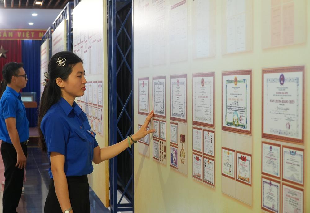 Triển lãm những chứng cứ lịch sử có giá trị đặc biệt - Ảnh 2. Triển lãm những chứng cứ lịch sử có giá trị đặc biệt - Ảnh 2.