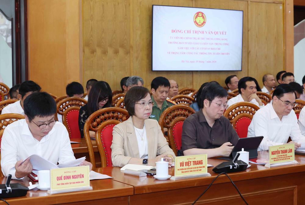 Trưởng Ban Tuyên giáo và Dân vận Trung ương làm việc với các cơ quan báo chí về trọng tâm công tác thông tin, tuyên truyền - Ảnh 6. Trưởng Ban Tuyên giáo và Dân vận Trung ương làm việc với các cơ quan báo chí về trọng tâm công tác thông tin, tuyên truyền - Ảnh 6.