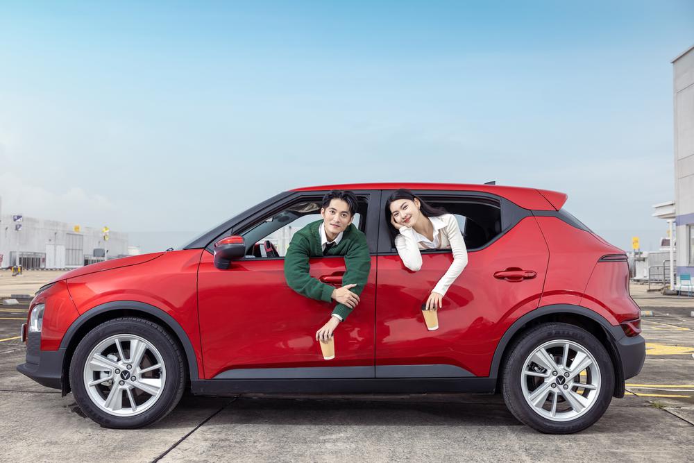 Vì sao VinFast VF 5 là "ô tô quốc dân" cho lái mới? - Ảnh 2. Vì sao VinFast VF 5 là "ô tô quốc dân" cho lái mới? - Ảnh 2.