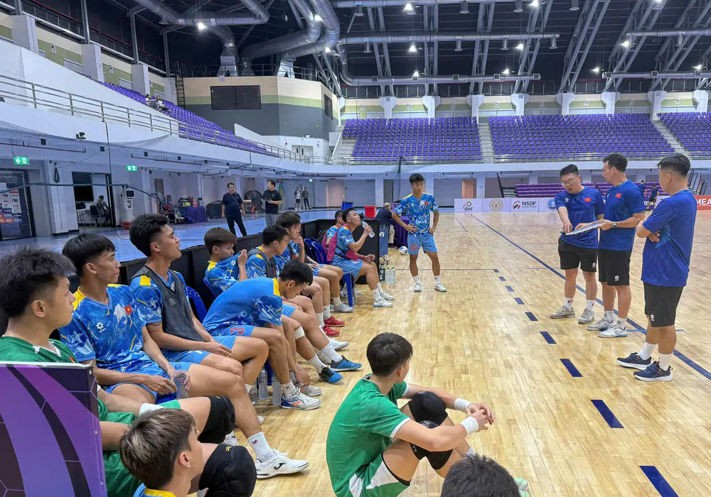 Futsal Việt Nam chốt đội hình đấu đội tuyển Nga - Ảnh 1.