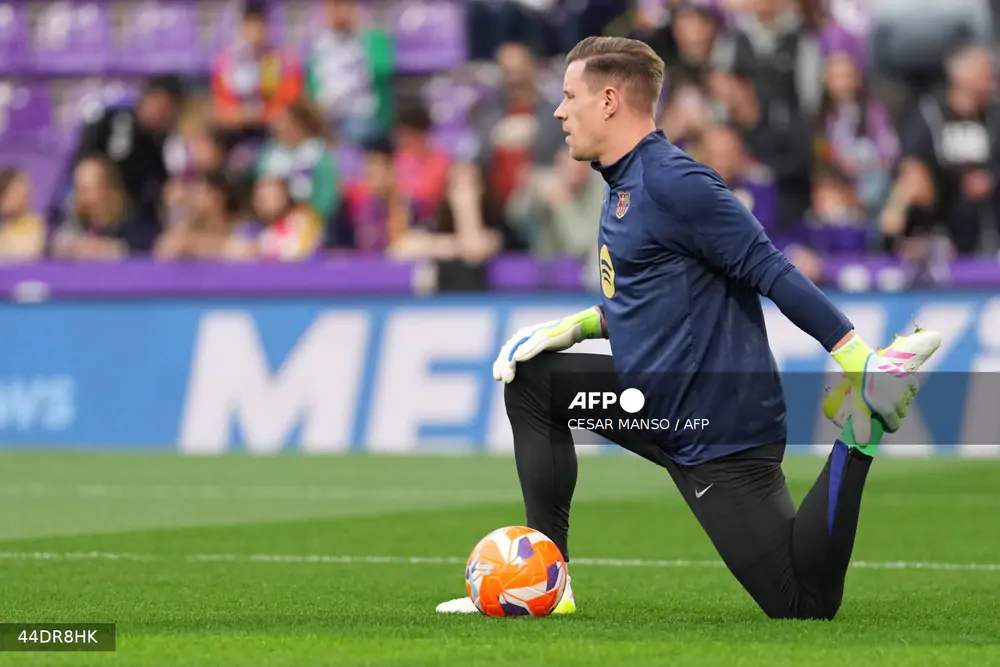 Thủ thành Marc-André ter Stegen được cho là sắp hoàn tất vụ chuyển nhượng từ Barca tới Ajax Amsterdam theo dạng cho mượn một năm. Ảnh: AFP/TTXVN Thủ thành Marc-André ter Stegen được cho là sắp hoàn tất vụ chuyển nhượng từ Barca tới Ajax Amsterdam theo dạng cho mượn một năm. Ảnh: AFP/TTXVN