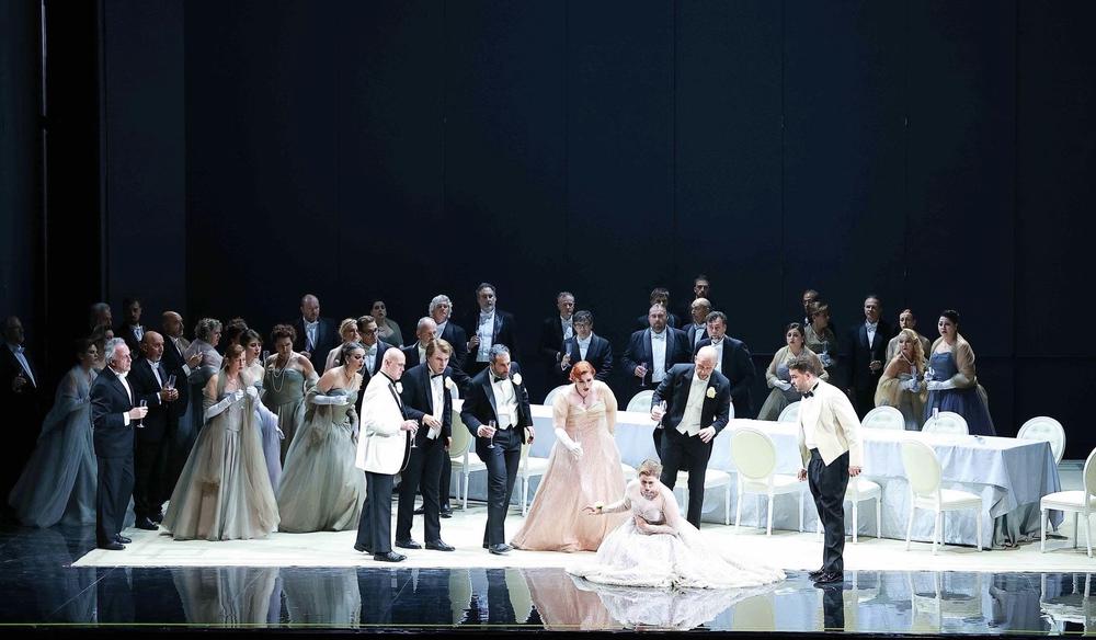 Hơn 100 nghệ sĩ Italy mang kiệt tác opera "La Traviata" đến Việt Nam - Ảnh 2.