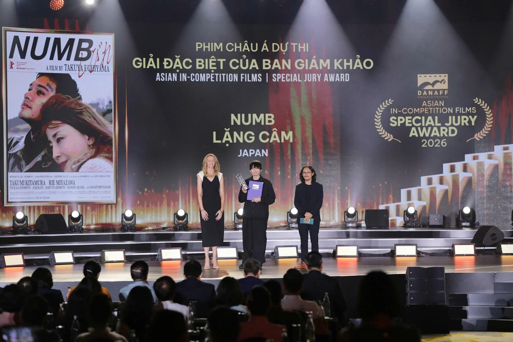 "Tử chiến trên không" giành cú đúp giải thưởng tại DANAFF IV - Ảnh 12. "Tử chiến trên không" giành cú đúp giải thưởng tại DANAFF IV - Ảnh 12.