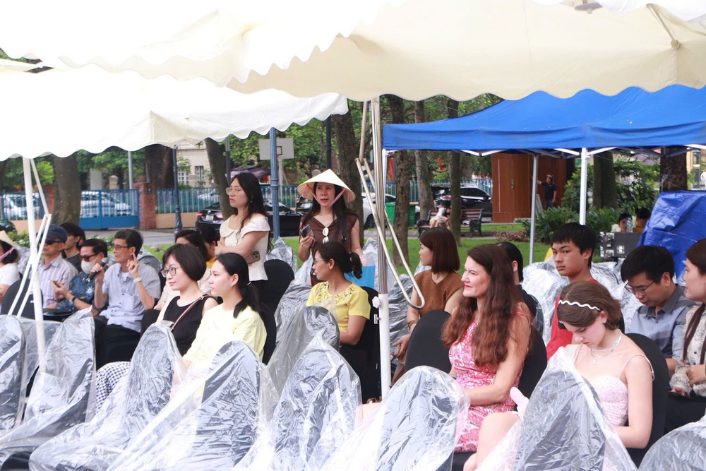 Sẵn sàng cho đêm hòa nhạc ngoài trời "Crescendo - Giao hưởng kết nối" - Ảnh 5. Sẵn sàng cho đêm hòa nhạc ngoài trời "Crescendo - Giao hưởng kết nối" - Ảnh 5.