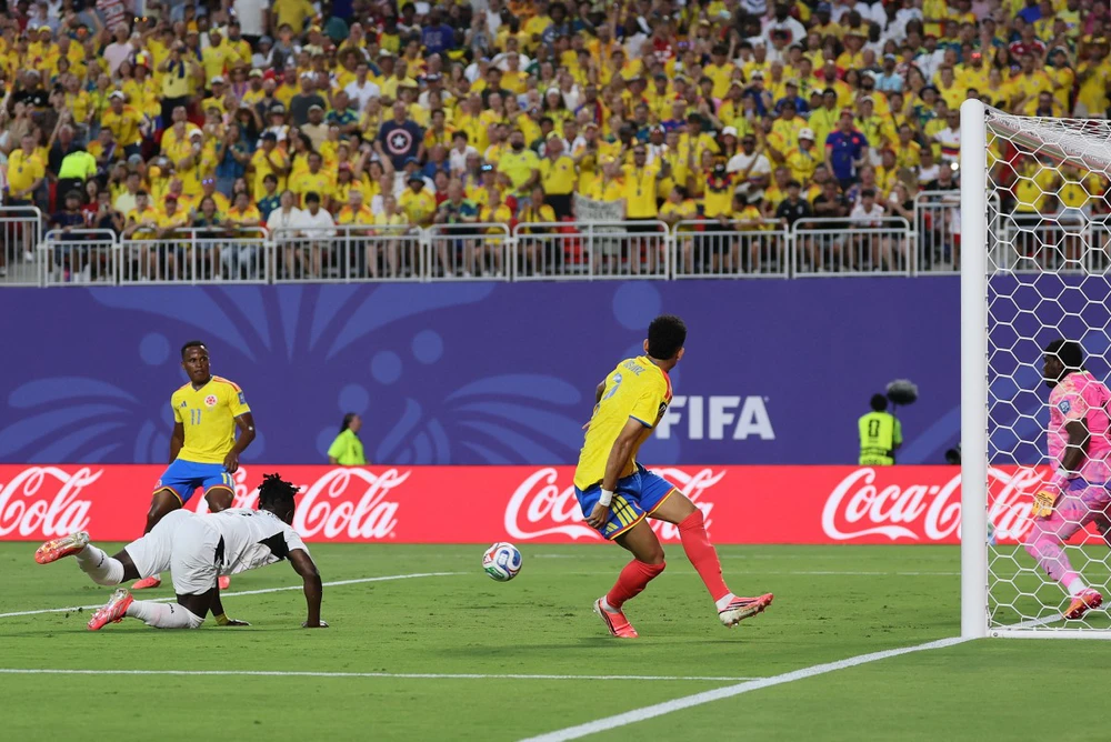 TRỰC TIẾP bóng đá Colombia vs Ghana (1-0, hiệp hai): Lợi thế cho đại diện Nam Mỹ - Ảnh 5. TRỰC TIẾP bóng đá Colombia vs Ghana (1-0, hiệp hai): Lợi thế cho đại diện Nam Mỹ - Ảnh 5.