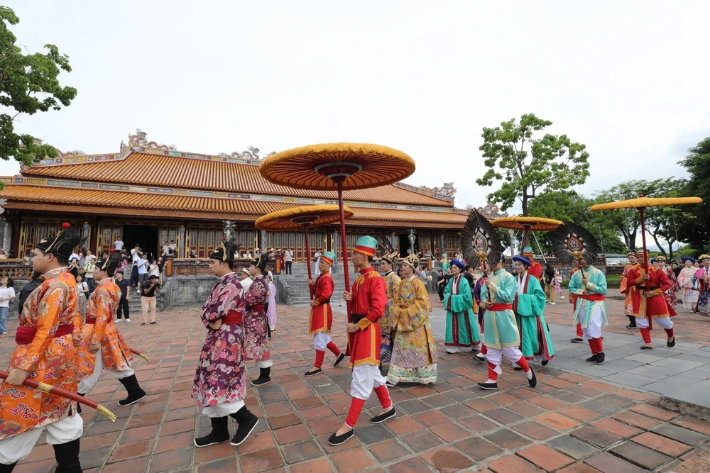 Bách hoa bộ hành Huế 2026 - Ảnh 6.
