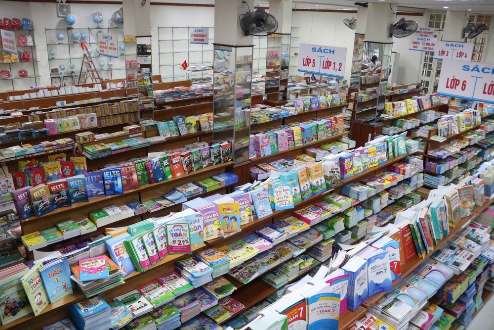 Học sinh toàn quốc được miễn phí sách giáo khoa từ năm học 2029 - 2030 - Ảnh 1. Học sinh toàn quốc được miễn phí sách giáo khoa từ năm học 2029 - 2030 - Ảnh 1.