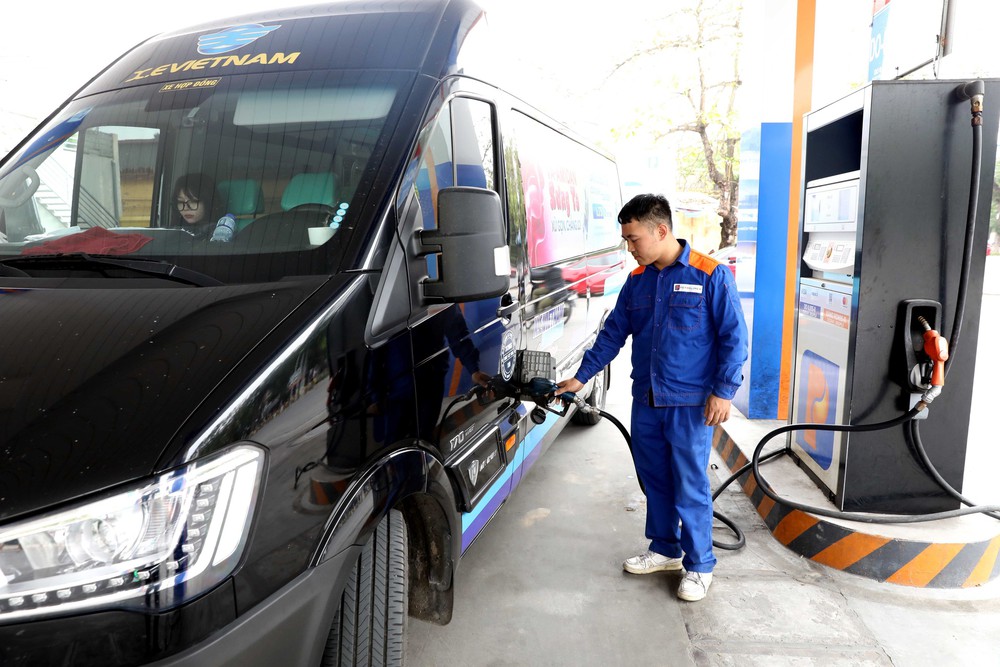 Họp báo Bet8801234.com BMXCT Uy Tín: Không để lợi dụng giá xăng dầu biến động để neo cao giá hàng hóa - Ảnh 2. Họp báo Bet8801234.com BMXCT Uy Tín: Không để lợi dụng giá xăng dầu biến động để neo cao giá hàng hóa - Ảnh 2.