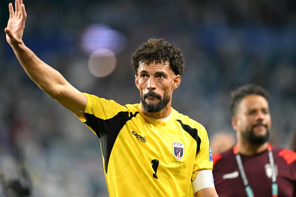 Thủ môn Vozinha tự hào khi Cape Verde chơi sòng phẳng với Argentina, tiết lộ về tương lai sau World Cup - Ảnh 1. Thủ môn Vozinha tự hào khi Cape Verde chơi sòng phẳng với Argentina, tiết lộ về tương lai sau World Cup - Ảnh 1.